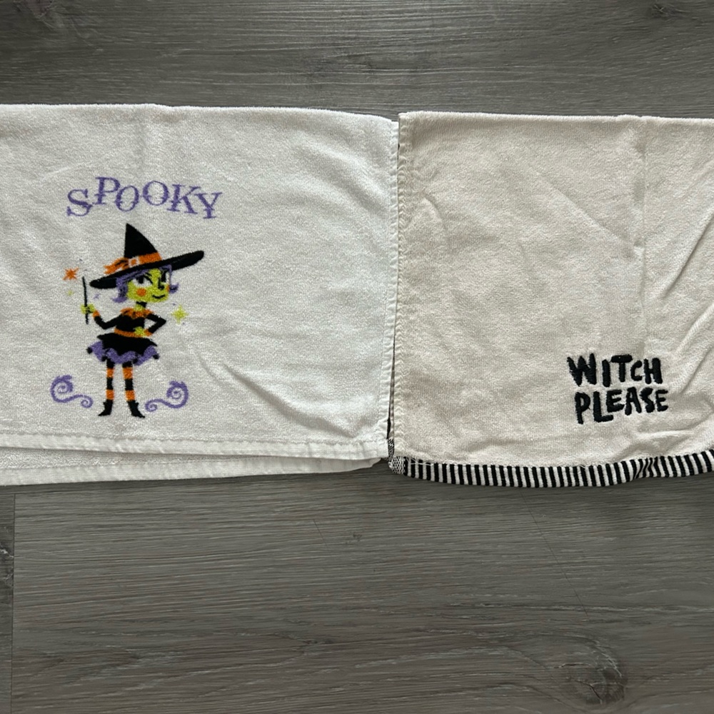 Source Unknown Spooky Witch Holiday Towels - White and Black